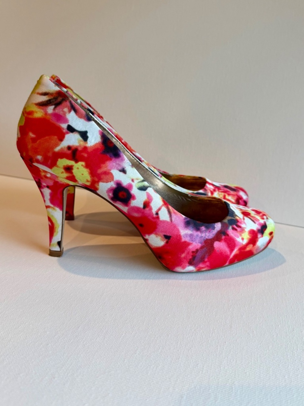 Madden Girl Multicolor Pumps for Spring and Summer Size 7.5 High Heels